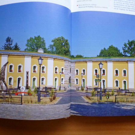 Der Kleine Bauernhof Keine Arbeiter Zadnych Pracownikow Apartamento Lubiatow  Exterior foto