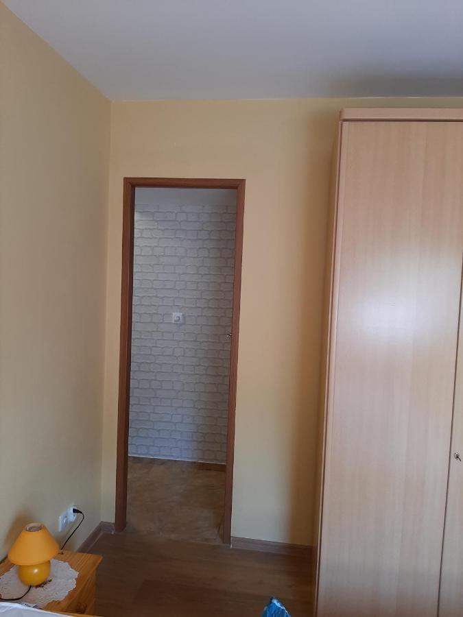 Der Kleine Bauernhof Keine Arbeiter Zadnych Pracownikow Apartamento Lubiatow  Exterior foto