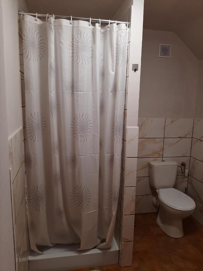 Der Kleine Bauernhof Keine Arbeiter Zadnych Pracownikow Apartamento Lubiatow  Exterior foto