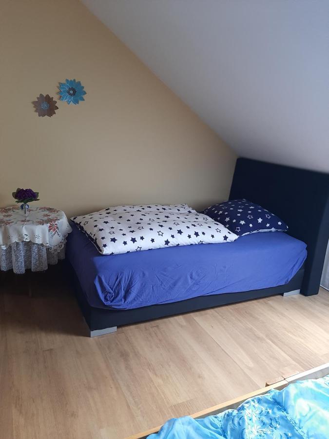 Der Kleine Bauernhof Keine Arbeiter Zadnych Pracownikow Apartamento Lubiatow  Exterior foto