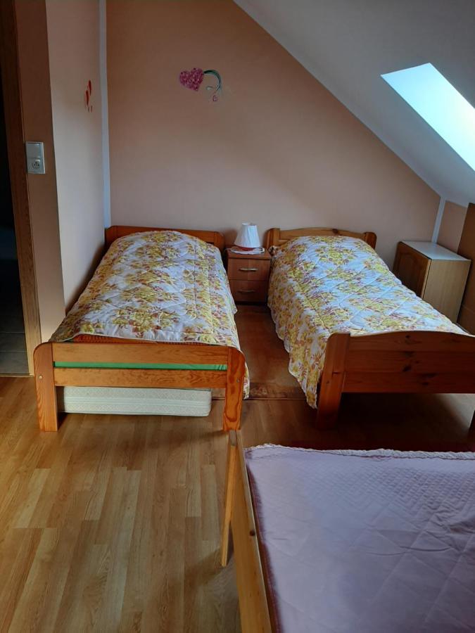 Der Kleine Bauernhof Keine Arbeiter Zadnych Pracownikow Apartamento Lubiatow  Exterior foto