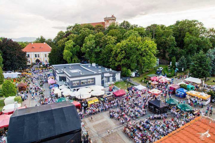 Der Kleine Bauernhof Keine Arbeiter Zadnych Pracownikow Apartamento Lubiatow  Exterior foto
